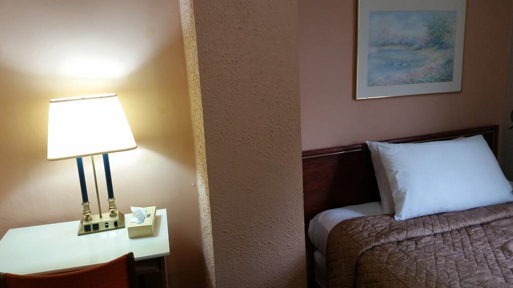 A Voyageur'S Guest House 오타와 객실 사진